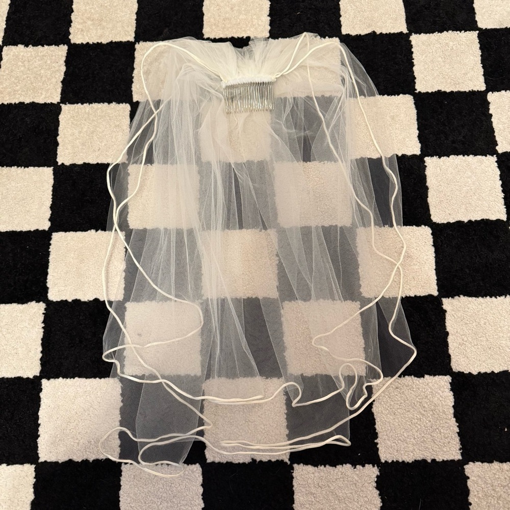 Two-Tier White Bridal Veil with Ribbon Trim Edge